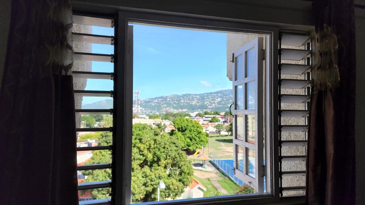 Oaklands Oasis Apartamento Kingston Exterior foto