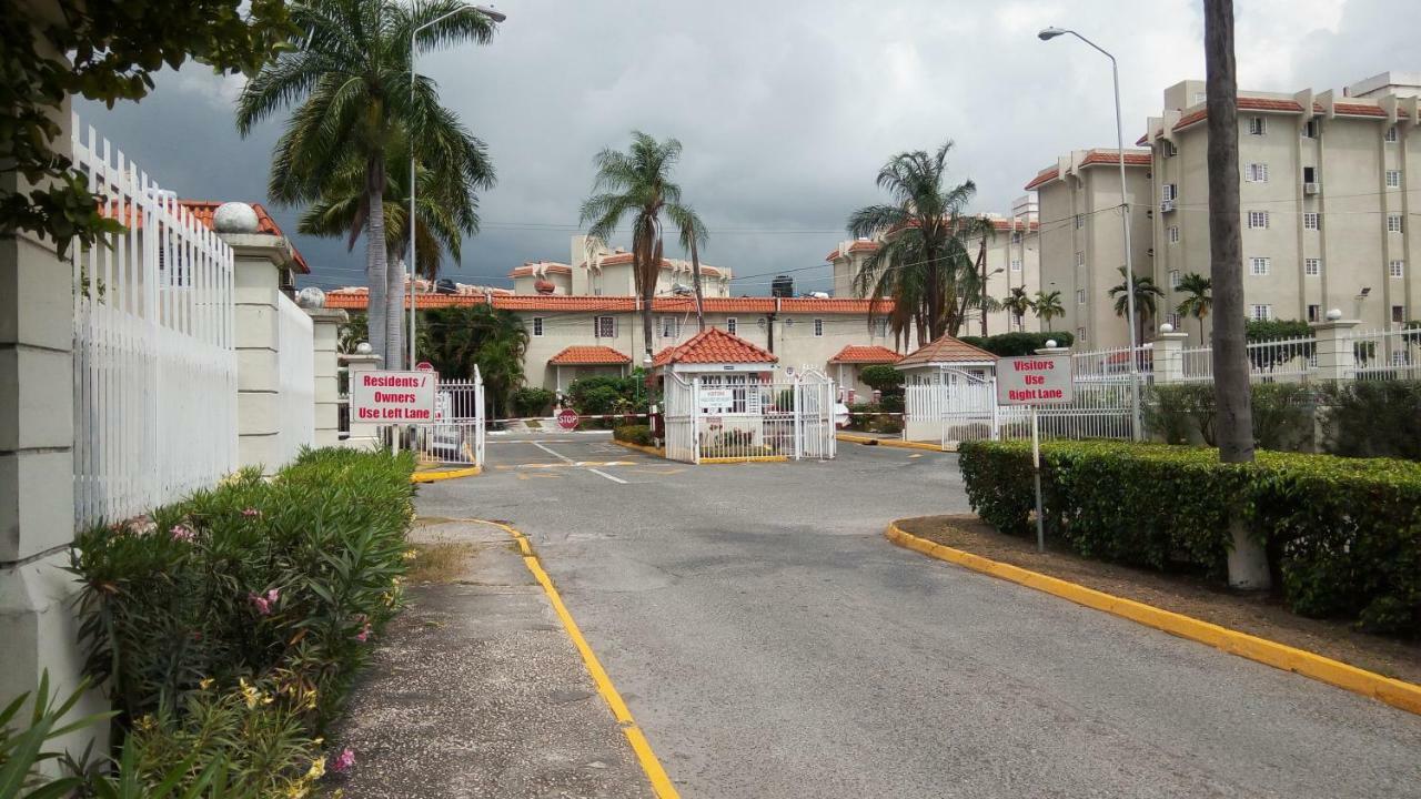Oaklands Oasis Apartamento Kingston Exterior foto